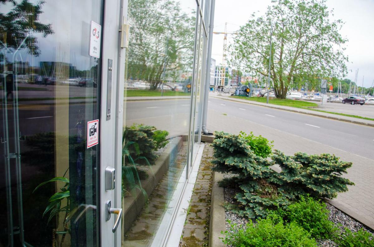 Harbour Hub Hostel Талин Екстериор снимка